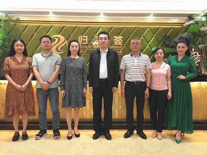 民盟成都市委员会何立新副主委调研成都市女学文化研究会