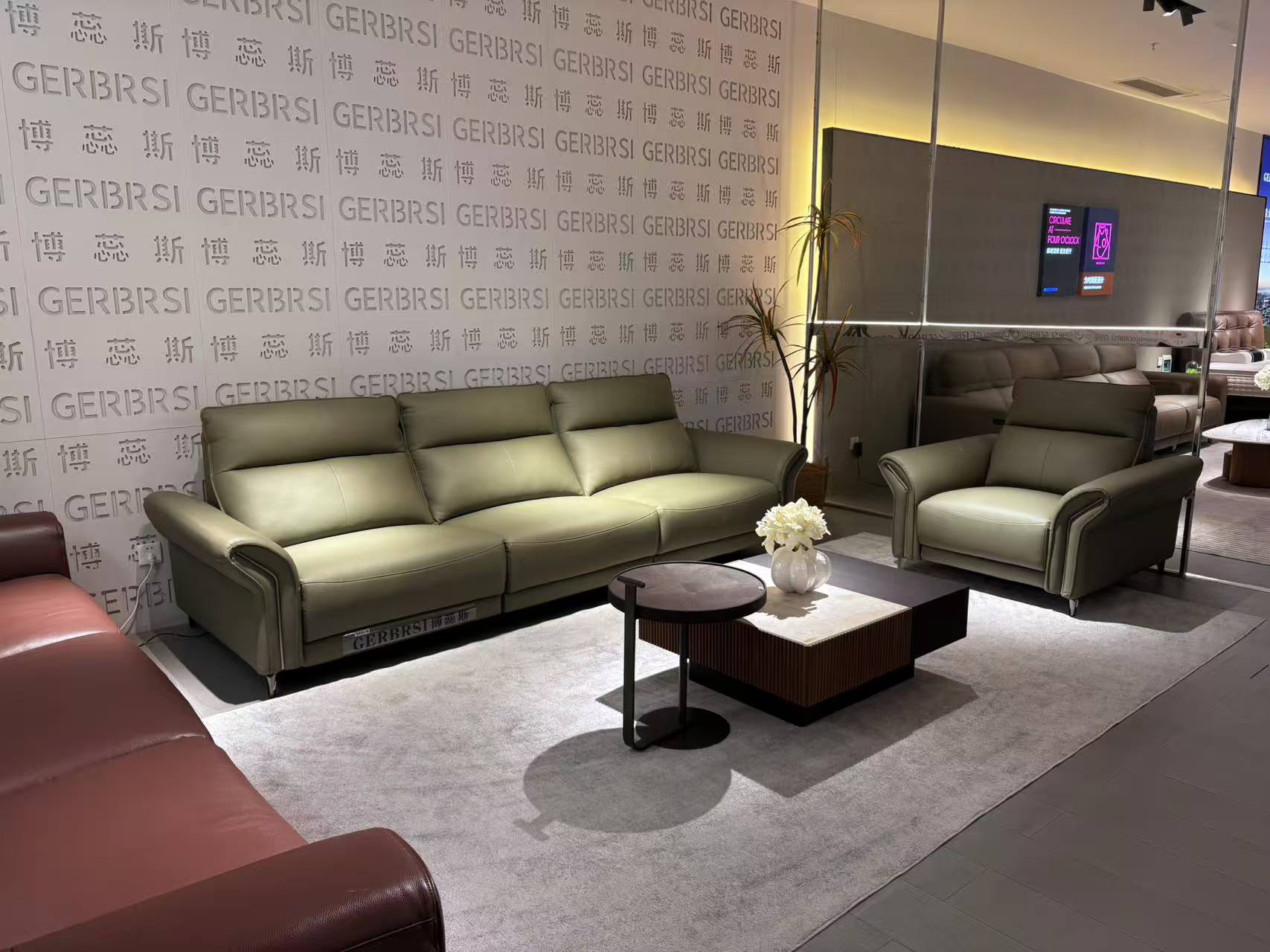 中山粤港家私明码实价家具展厅实景